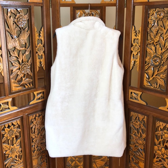 Wonderful&Young Plush Ivory Vest Size M - Picture 4 of 4